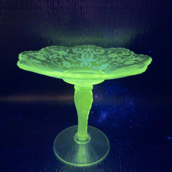 New Martinsville Viking Clear Footed Compote Etched Votives Manganese 365nm Set2 - Picture 7 of 15